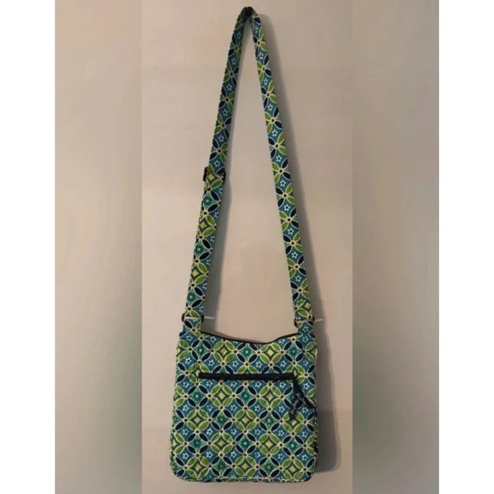 Retired Daisy Daisy Pattern Vera Bradley Crossbody Purse
